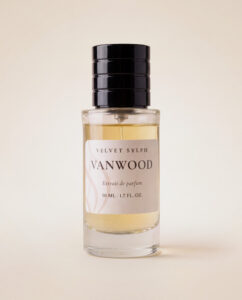 Vanwood extrait de parfum, 50 mL bottle